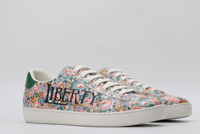 G*u*i low-top sneaker