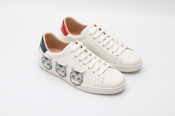 G*u*i low-top sneaker