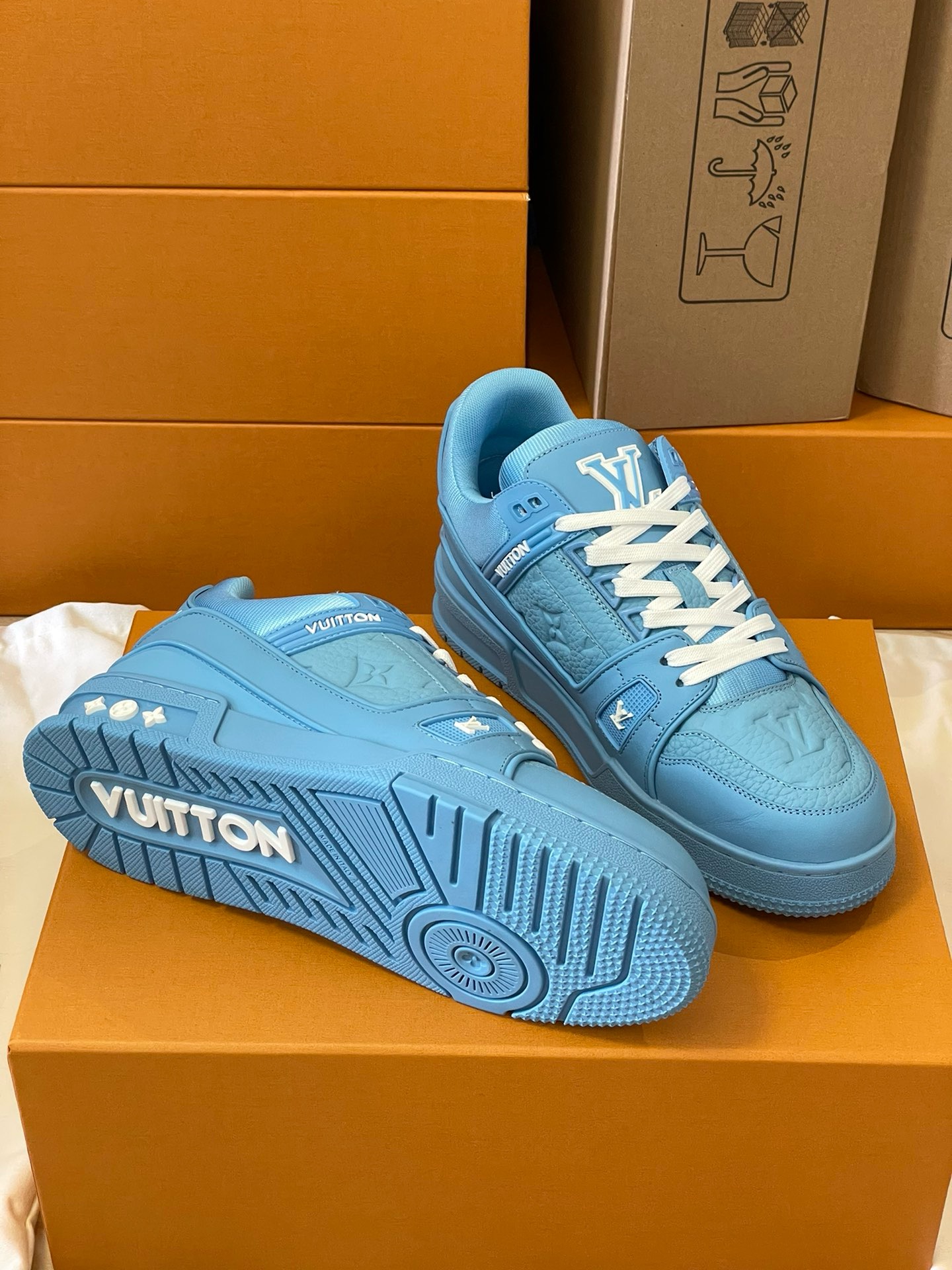 Loui Vuitto TRAINER SNEAKER