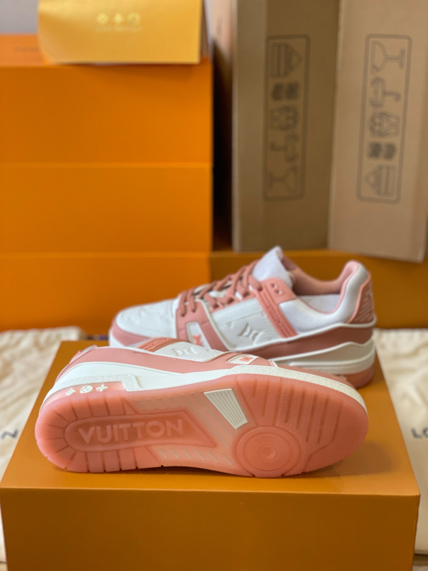 Loui Vuitto TRAINER SNEAKER